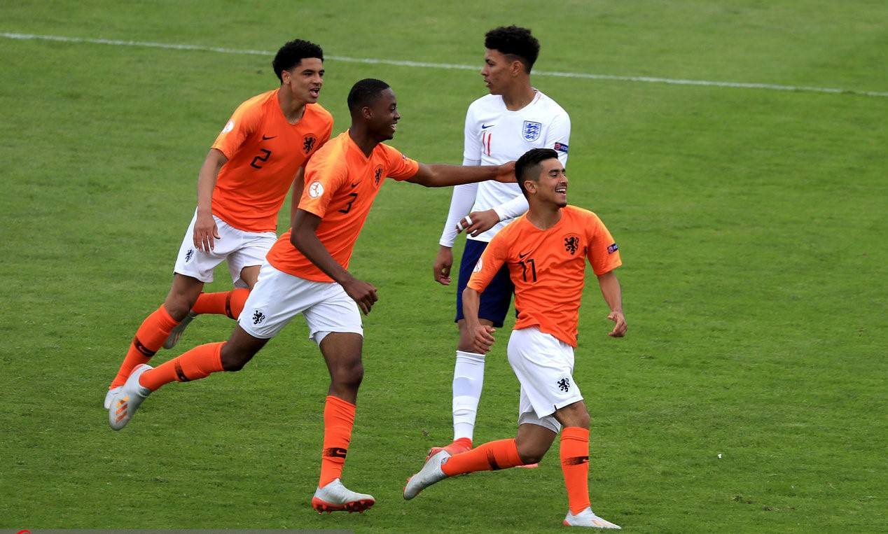 荷兰vs日本「日本vs荷兰2比2踢得好吗」