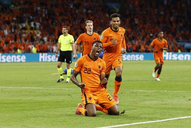 荷兰vs乌克兰比分「荷兰VS乌克兰比分是多少」